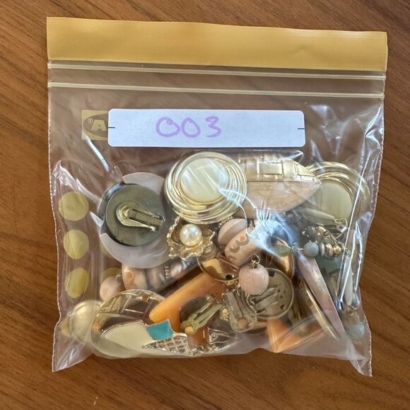 Vintage Clip-On Earrings Lot – Mermaidcore, Fairycore, Ethereal Mix - Picture 7 of 7